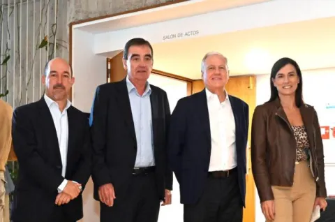 Gema Igual destaca la colaboración entre administraciones y empresas como clave para aprovechar el potencial de la IA en Santander